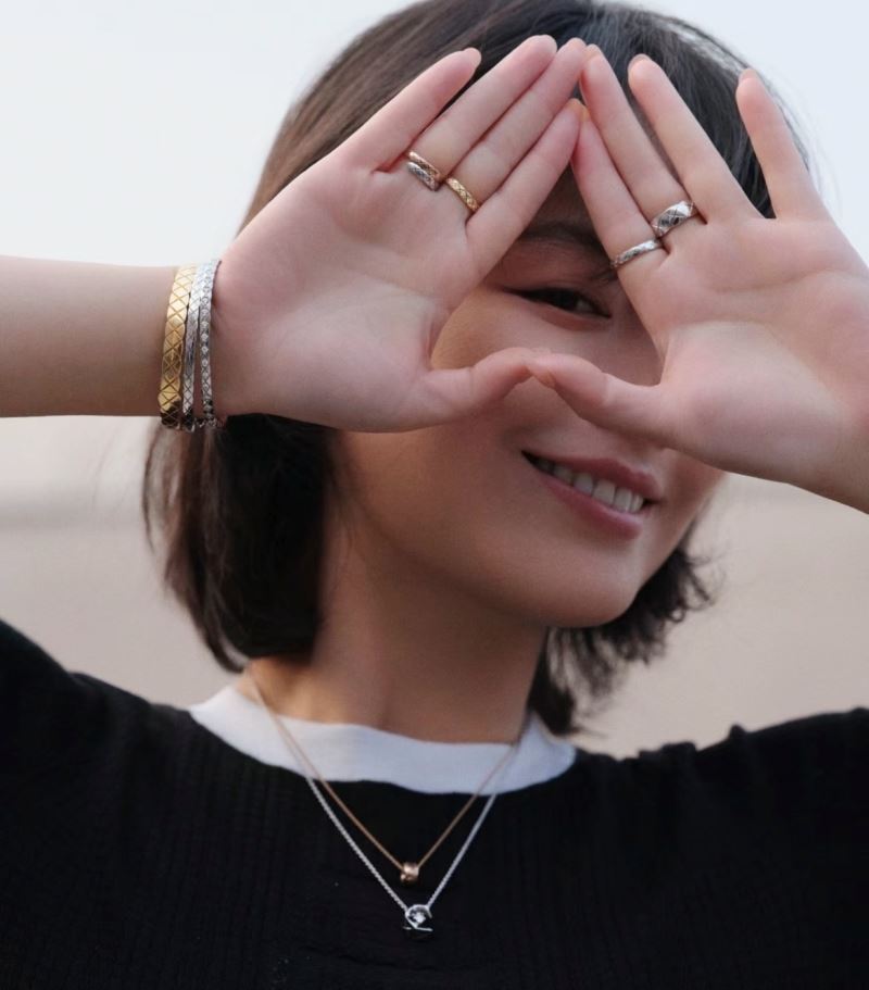 Ch**el bracelets